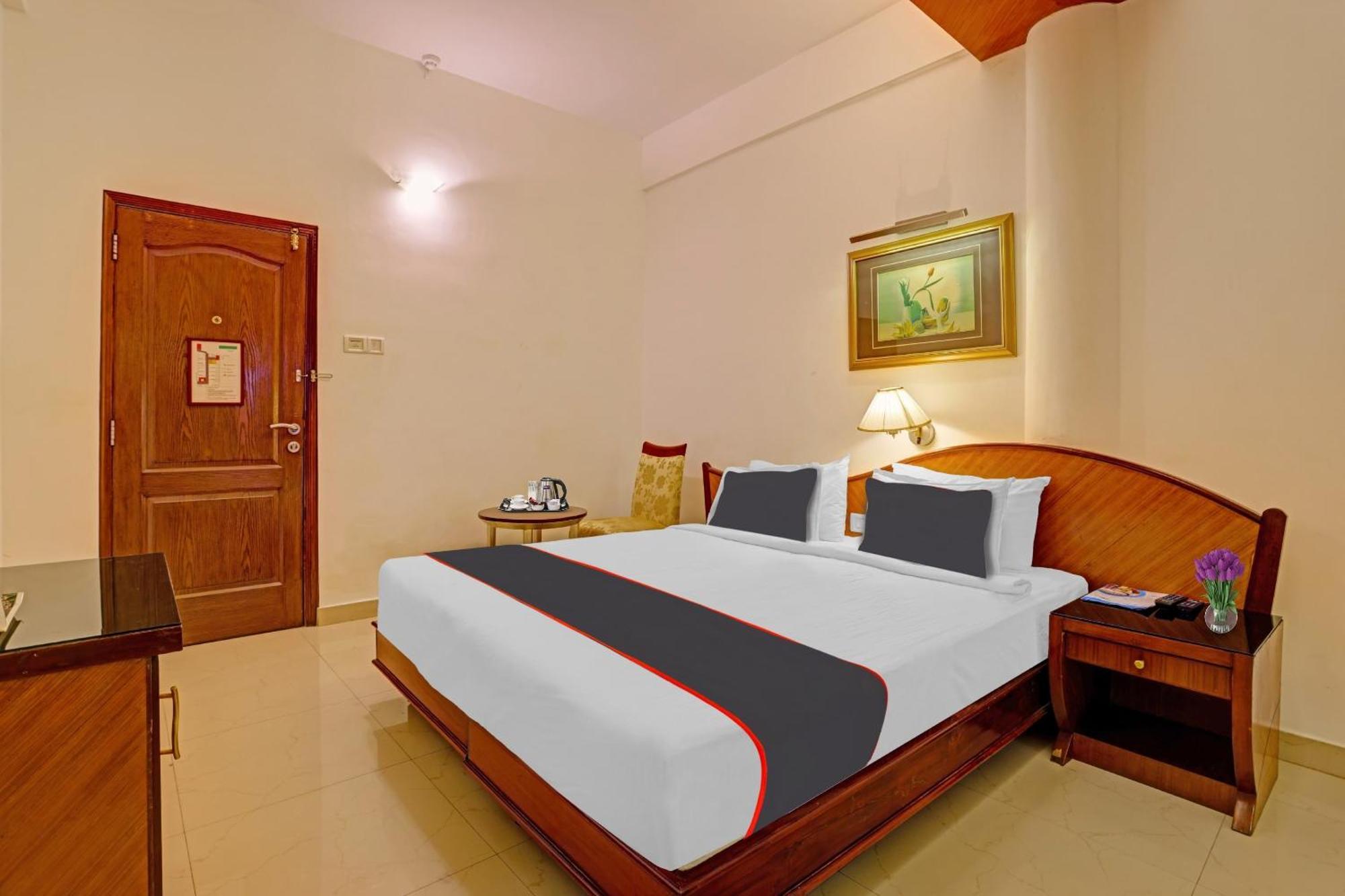 Super Collection O Indraprastha Hotel Thiruvananthapuram Екстериор снимка